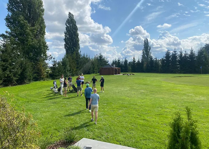 Ledowohouse Vintage Own Golf Course, Kids Friendly *